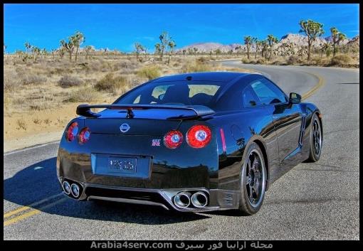 نيسان جي تي ار 2015 من الخلف